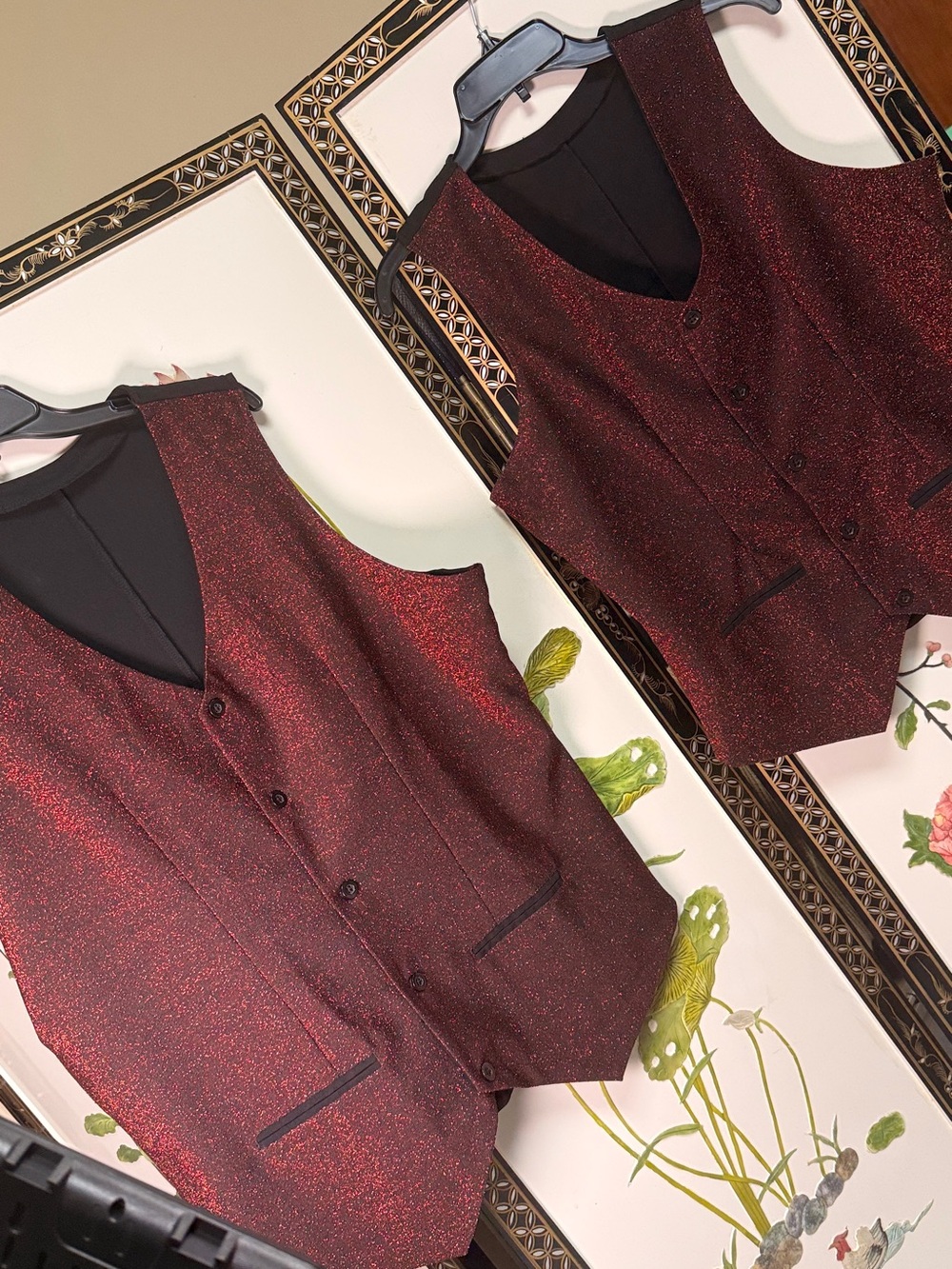 WEISSMAN sparkling burgundy vest with black button closure XXL SIZE